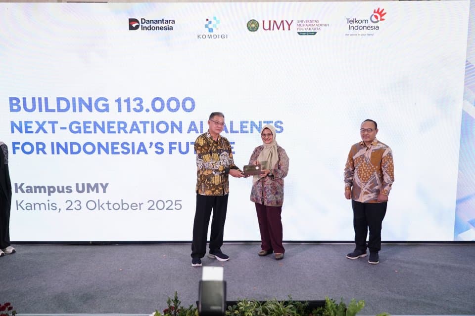 Telkom Kolaborasi Bareng UMY Kembangkan Ekosistem AI - Info Katadata.co.id